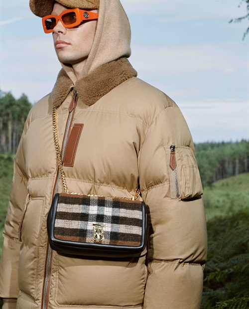 Burberry launches new campaign 'Burberry open spaces' campaign images - c Courtesy of Burberry _ Ewen Spencer_001.jpg